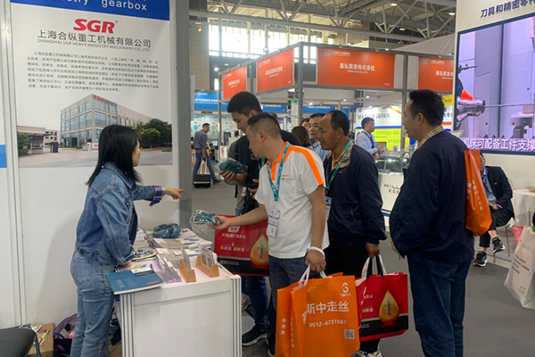 علب التروس SGR على DMP2023